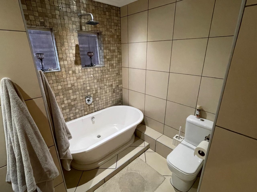 4 Bedroom Property for Sale in Suidrand Free State